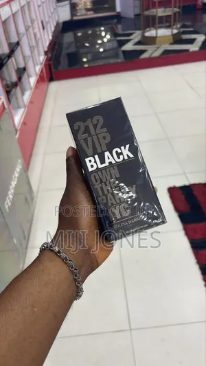 Carolina Herrera 212 Vip Black Edp - 100ml