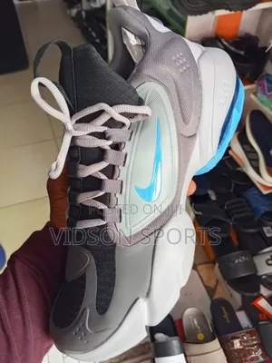 Nike Air Gym Hiking Savage Sneakers