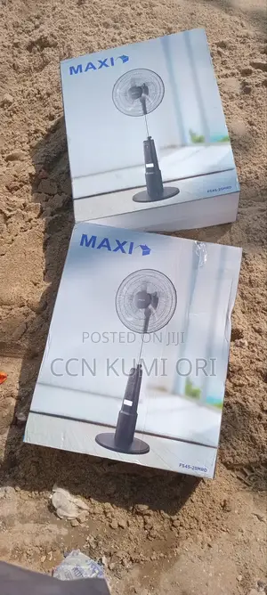 Maxi Rechargeable Fan .