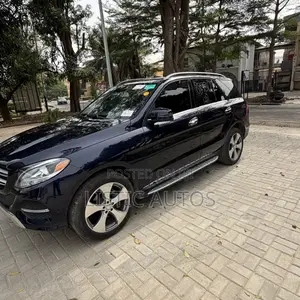 Mercedes-Benz GLE-Class GLE 350 2017 Blue