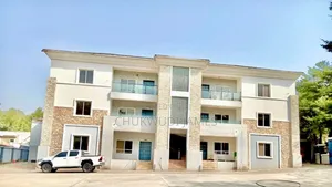 3bdrm Block of Flats in Maitama Estate for rent