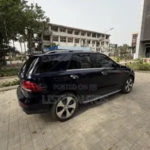 Mercedes-Benz GLE-Class GLE 350 2017 Blue