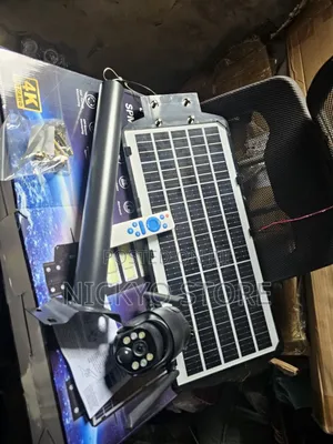 Ai Solar Camera + Security Light (2-in-1) 