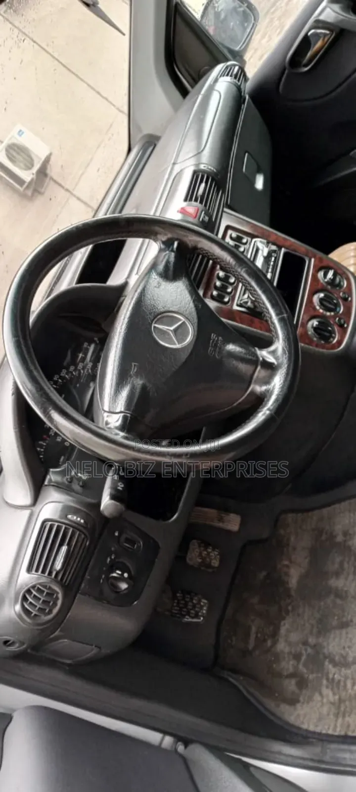 Mercedes-Benz V-Class 2004 Silver