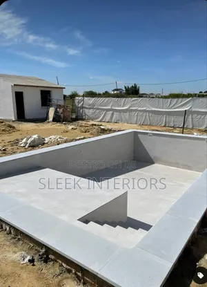 Commercial Swimming Pool