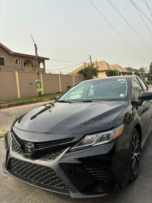 Toyota Camry SE Nightshade FWD 2020 Black