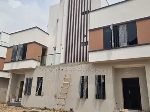 4bdrm Duplex in Millennium Eatate, Millenuim/UPS for sale