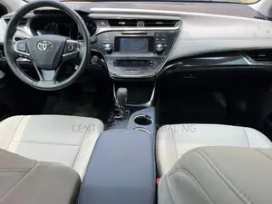Toyota Avalon XLE Premium 4dr Sedan (3.5L 6cyl 6A) 2014 Gray