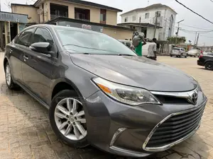 Toyota Avalon XLE Premium 4dr Sedan (3.5L 6cyl 6A) 2014 Gray