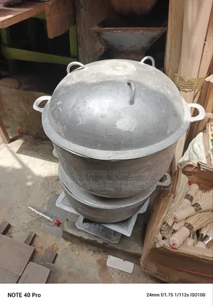Cast Iron Enamel Pot With Cover