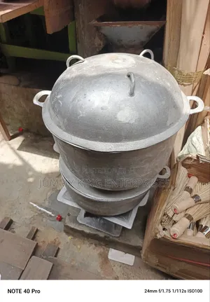 Cast Iron Enamel Pot With Cover