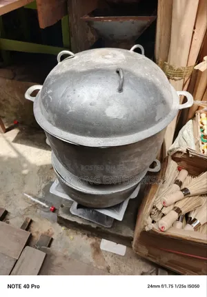 Cast Iron Enamel Pot With Cover