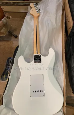 Fender Sonic Stratocaster
