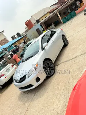 Toyota Corolla LE 4dr Sedan (1.8L 4cyl 4A) 2012 Silver