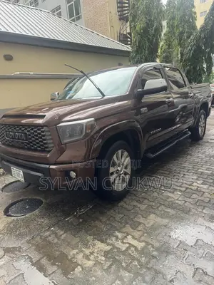 Toyota Tundra 2016 Brown