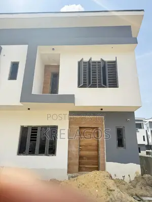 3bdrm Duplex in Canaan Estate for sale