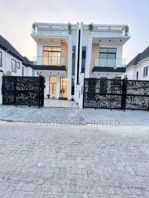 4bdrm Duplex in Chevron for sale
