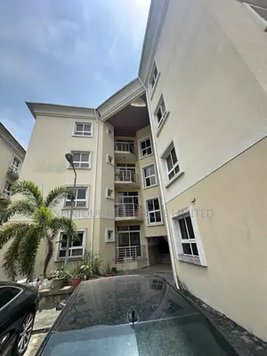 3bdrm Apartment in Bourdillon Court, Chevron for sale