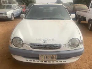 Toyota Corolla 1994 White