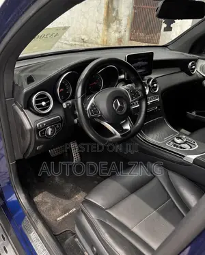 Mercedes-Benz GLC-Class 2019 Blue