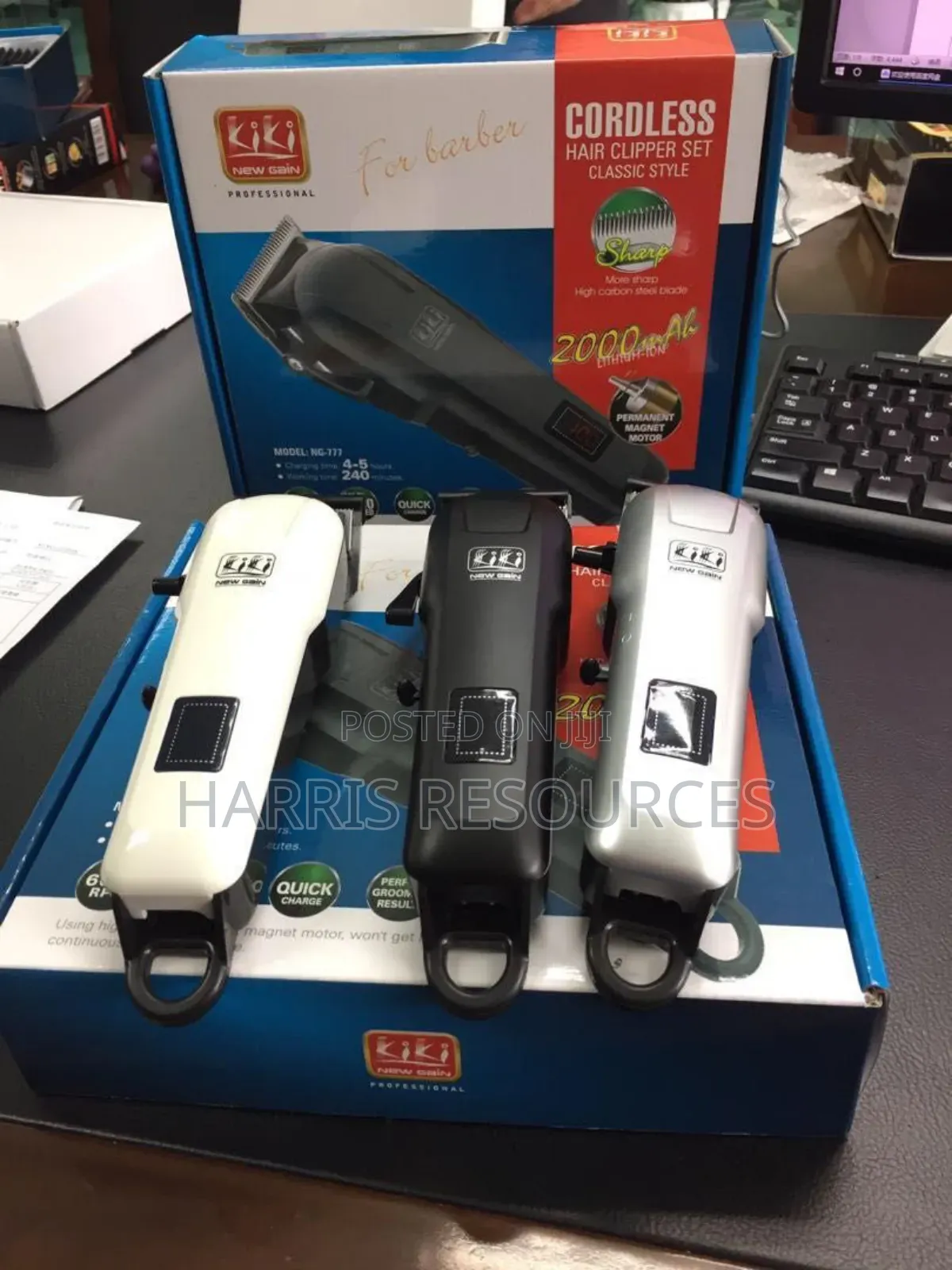 Kiki Rechargeable Cliper With Led Display