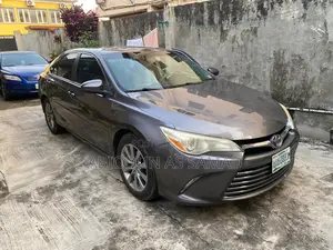 Toyota Camry SE 4dr Sedan (2.5L 4cyl 6A) 2015 Gray