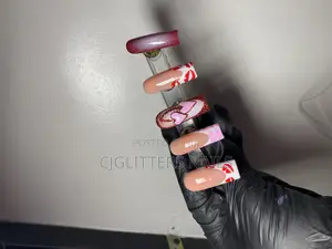 Custom Acrylic Press-on Nails in Abuja