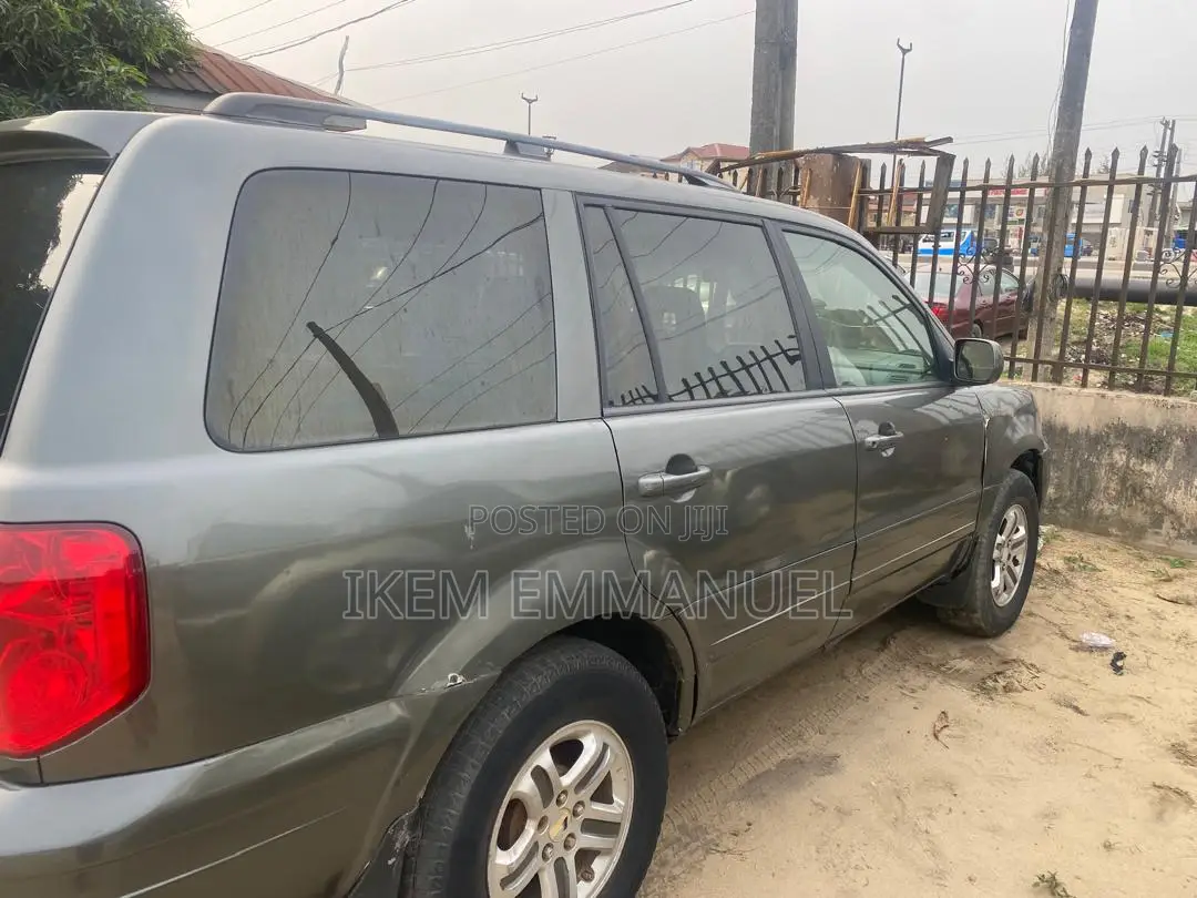 Honda Pilot 2004 Gray