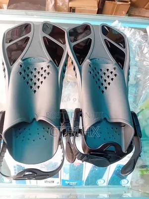 Adjustable Snorkel Fins for Adults - Travel Size With Mesh Bag