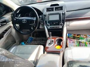 Toyota Camry XLE V6 4dr Sedan (3.5L 6cyl 6A) 2013 Gray