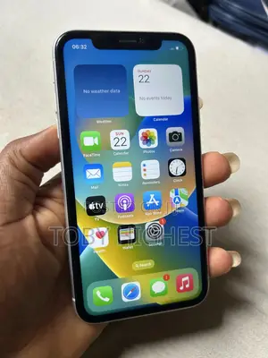 Apple iPhone XR 64 GB White