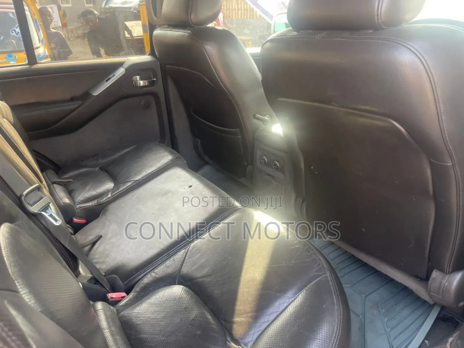 Nissan Pathfinder 2006 Silver
