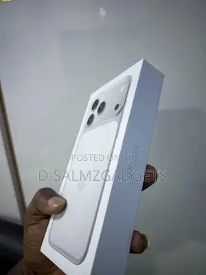 New Apple iPhone 17 Pro Max 512 GB Silver