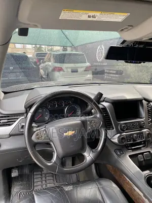 Chevrolet Suburban 2018 Black