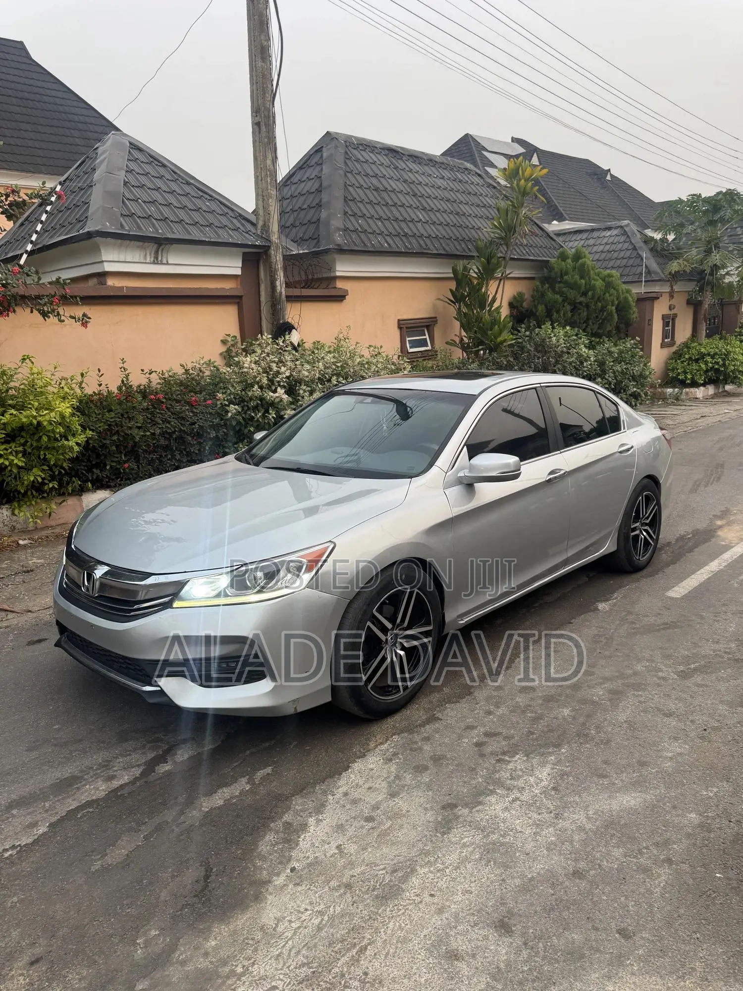 Honda Accord EX 4dr Sedan FWD (2.4L 4cyl 2A) 2013 Silver