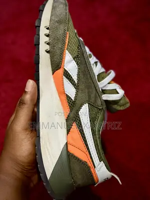Used Reebok Shoe 1month Old