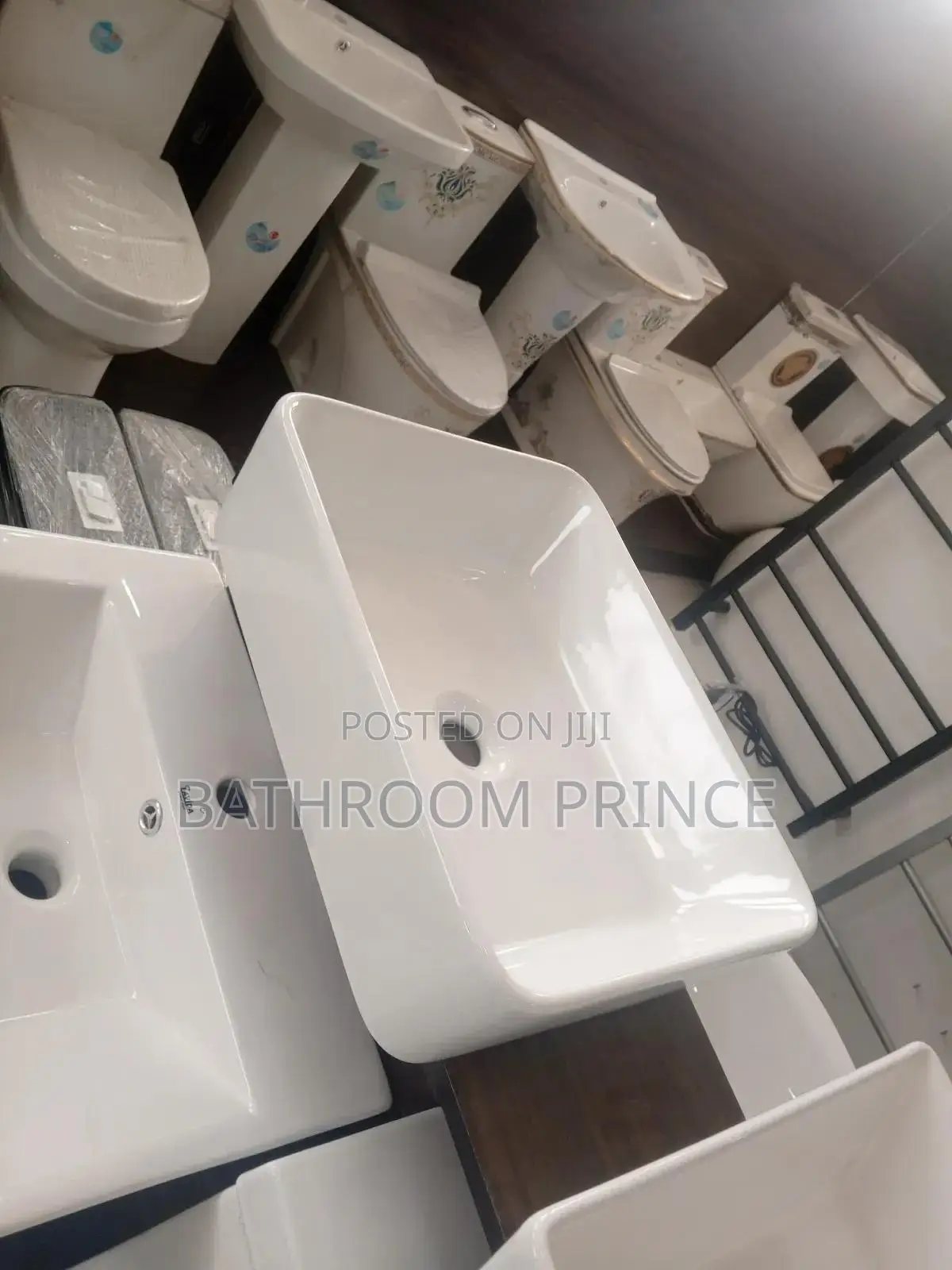 Plain Square White Countertop Basin