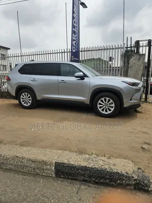 Toyota Highlander XLE AWD 2024 Silver