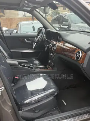 Mercedes-Benz GLK-Class 2014 Brown