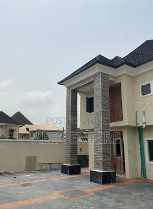 Mini Flat in Ago Palace for rent