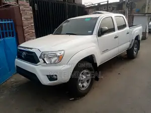 Toyota Tacoma 2015 White