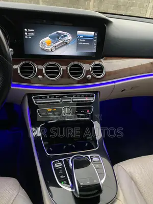 Mercedes-Benz E300 Base RWD Sedan (2.0L 4cyl 9A) 2017 Black