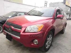 Toyota RAV4 2010 Red