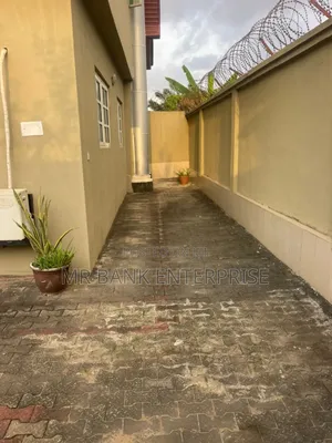 4bdrm House in Amuwo-Odofin for sale