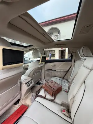 Toyota Venza 2010 Beige