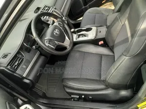 Toyota Camry SE V6 4dr Sedan (3.5L 6cyl 6A) 2012 Black