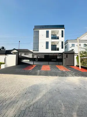 3bdrm Apartment in Lekki Phase 1 for sale
