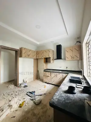 4bdrm Townhouse / Terrace in Lekki Phase 1 for rent