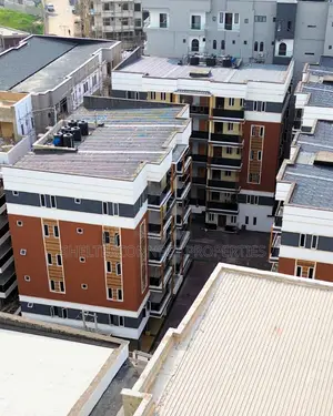 2bdrm Apartment in Lekki Phase 1 for rent