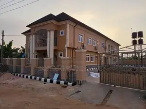 3bdrm Block of Flats in Amagba, Benin City for sale